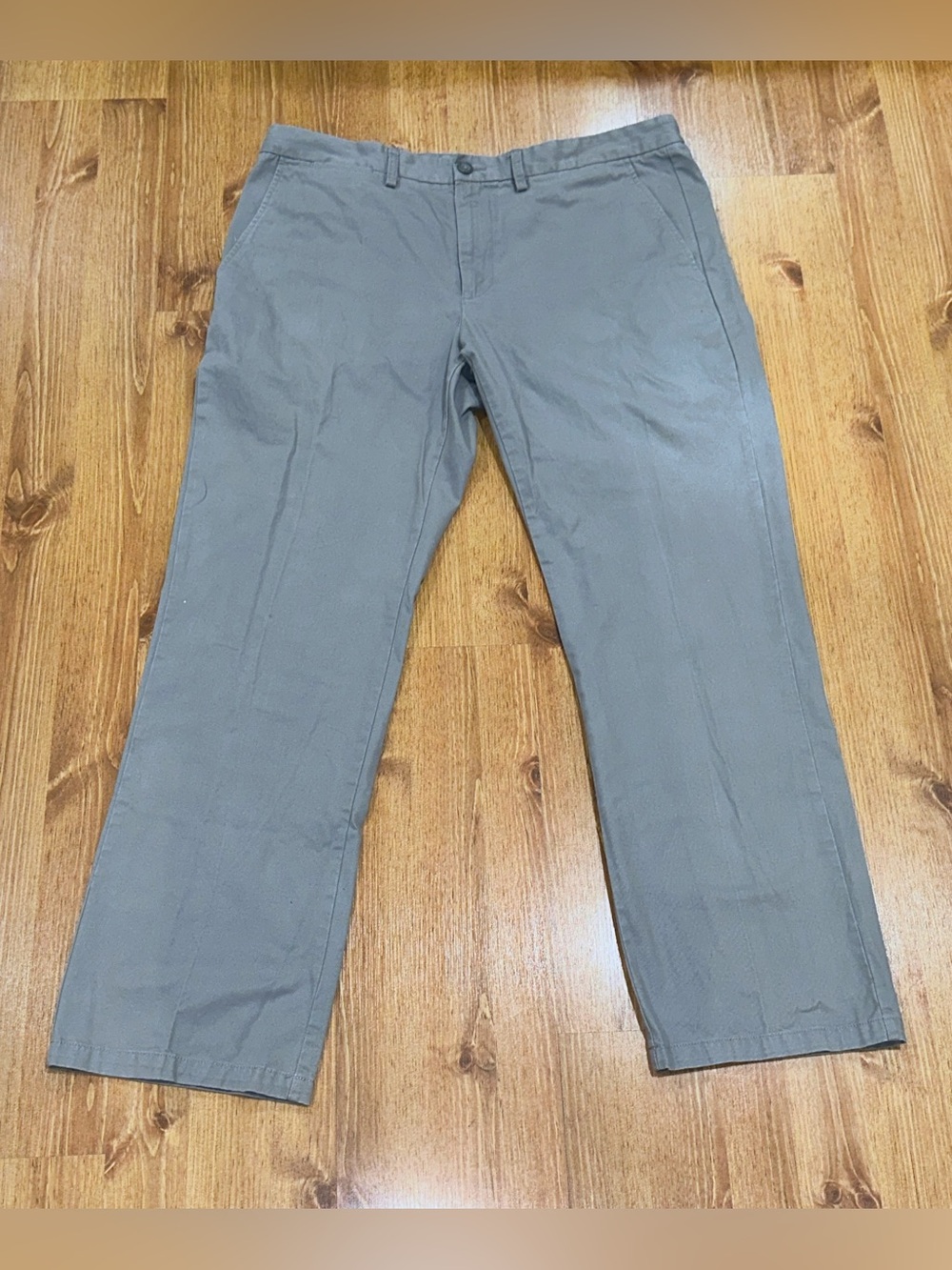 Old Navy Straight Leg Gray Chinos Trousers Pants Men Size 38 X 32